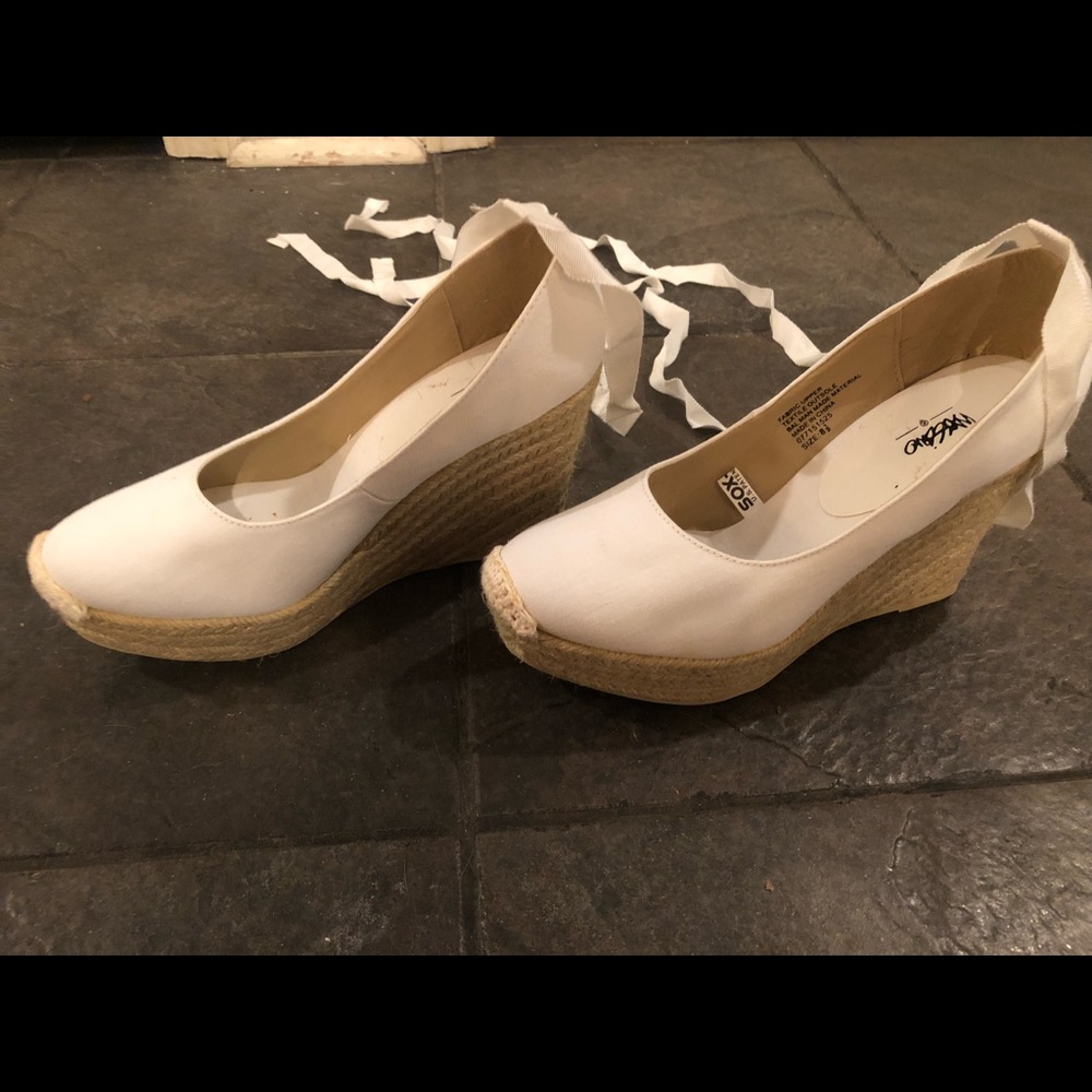 Mossimo wedges white size 8.5 never worn